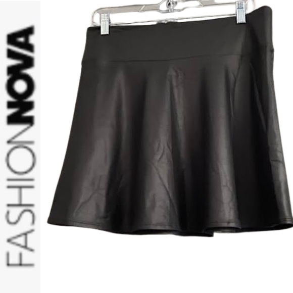 Pleather Skater Skirt Forever 21 - Picture 8 of 13